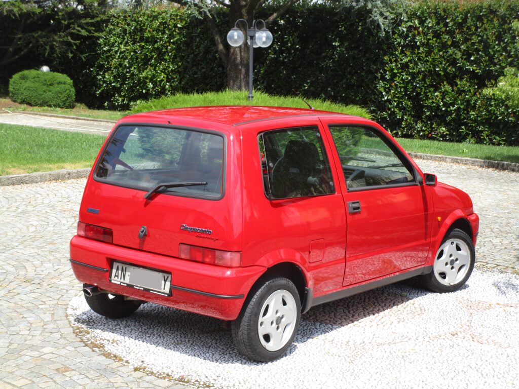 Una piccola ormai rara la cinquecento sporting usata
