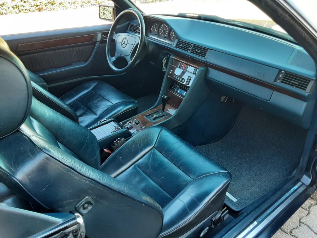 interno Mercedes E200 Cabriolet
